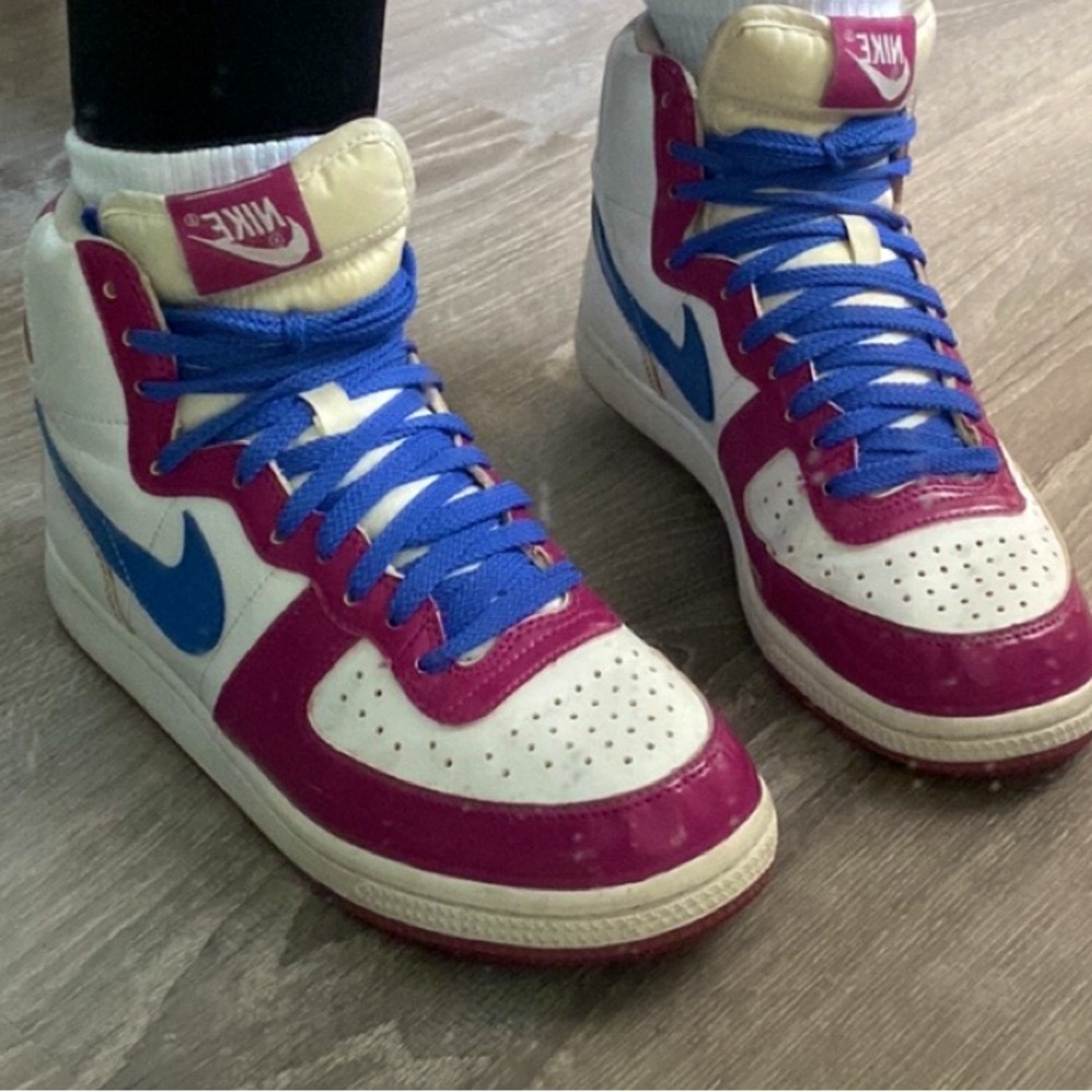 Nike Swoosh Terminator | Women’s 7.5 UK 5